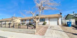Charming 2 Bedroom, 2 Bathroom Home Close to Nellis Air Force Base Gallery 1