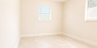 Newly Renovated 3/1 Single Family Home with Bonus room Gallery 7