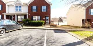 Amazing Smyrna 3BR townhome END-UNIT, just 1 mile from I-24! Gallery 1