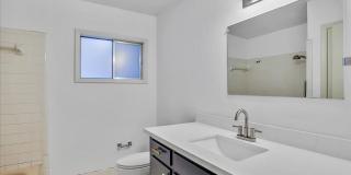 4221/4223 Hawthorne Court 4221/4223 Hawthorne Court Gallery 12