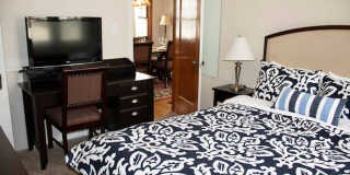 Bungalow by the Green! Executive SLC Rental Home Gallery 16