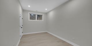 4629 S Michigan Avenue Gallery 12