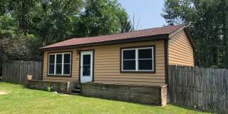 Cute 2 Bedroom in Wonder Lake! Large Fenced Yard! Gallery 1