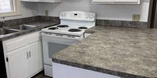 925 Greeley Ave Gallery 1