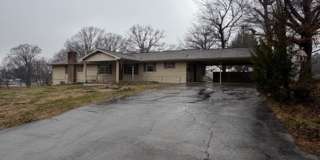 Maryville City 37801 - 3 bedroom, 2.5 bath home - Contact Debra Johnson (865) 591-8281 Gallery 1