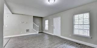 Room in 4 Bedroom Home at McWilliams Rd SE Gallery 8