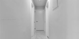 251 SE 8th St Gallery 17