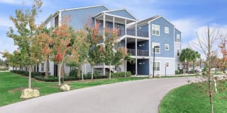 Fountain Lake Bradenton Gallery 1