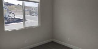 1 Bedroom + Den 1.5 bath 2 Car Garage VIEWS & VIEWS! Gallery 17