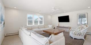 208 20TH Gallery 4