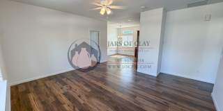 Modern West Salem Home: Central AC, 2-Car Garage & Washer/Dryer Gallery 7