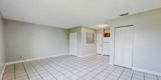 1007 W. Prospect Road Gallery 23