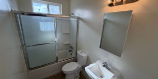 311 E. McElhaney Avenue Apartments Gallery 5
