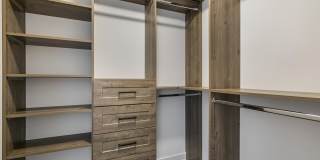 1308 S Plymouth Court Gallery 27