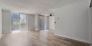 8011 W. Romaine Street Gallery 38