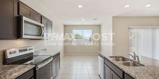 Beautiful Kitchen, Open Layout, and Room to Relax! Gallery 8