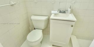 1240 NE 12th Ave Gallery 28