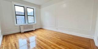 1001 Walton Avenue Gallery 1