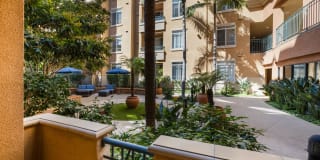 Belle Fontaine Gallery 23