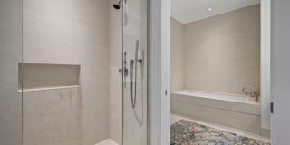 118 E ERIE Street Gallery 17