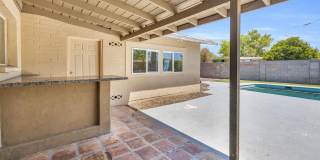 6 Bedrooms, 3 Bath,  Pool CLOSE TO ASU (Rural & Broadway) Gallery 11