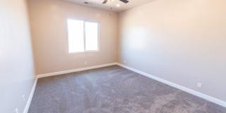 Dog Friendly 3 Bedroom Townhome in Hurricane Gallery 4