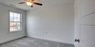 Fresh and so Clean Clean Close to Everything! Gallery 33