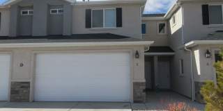 Newer townhome in the heart of Cedar City! Short Term Available. Gallery 1