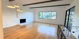 8743 Hollywood Hills Road Gallery 9