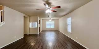 Bright and Inviting 2-Story home, conveniently located near to Randolph AFB and SAMMC! Gallery 6