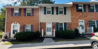 2 Bedroom, 1.5 Bath Townhouse Gallery 1