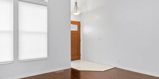 Upper East 5 Bedroom Sandy Home Gallery 3