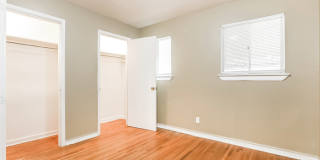 319 Oak Lane Gallery 12