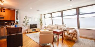 521 W Broadway Gallery 7