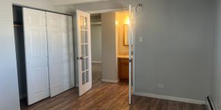 1 bedroom condo in Yosemite Court Condominiums! Available Now! Gallery 4