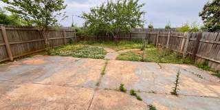 Charming 3-bedroom, 2-bath townhouse Gallery 26