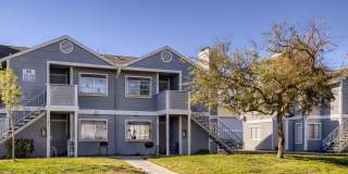 LOVELY 2 bedroom Condo Ready for Immediate Move in!! Gallery 1