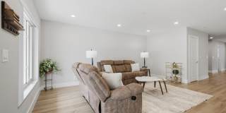 1320 RIVERSIDE Circle Gallery 6