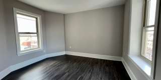 306 W Franklin Gallery 35