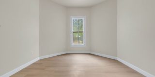 530 E Carson St Gallery 12