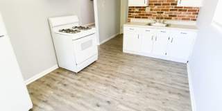 Cheery 1 Bedroom 1 Bath Apartment!! Gallery 1