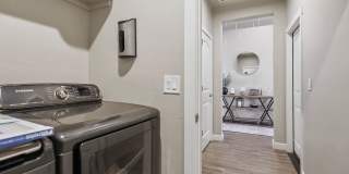Beautiful 4 bedroom home with Solar Panels Gallery 28