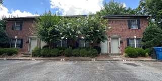 Secluded NW Hickory Townhome with Included Utilities Gallery 1