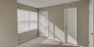 Hub at 934 Apartments Gallery 32