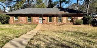 Quiet 3 bed 2 bath home Gallery 1