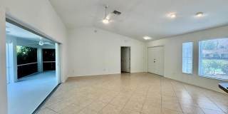 910 SW 3rd Avenue Gallery 5