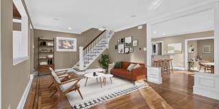 21 E REDMAN Avenue Gallery 17