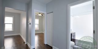 1110 W Glenlake Ave Gallery 15