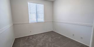 4 Bedroom Oaklane Townhome in Santa Clarita! Gallery 11