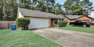 3 bedroom/ 2 bathroom home on the Northside! Gallery 3
